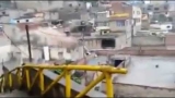 Huayco en Chosica arrastra retroexcavadora
