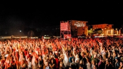 Festival Glastonbury 2015: Peruanos se achoran y sacan pecho con la rica cumbia perucha en Inglaterra