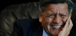 Mientras gritabas el gol de PERÚ la Universidad de César Acuña se llevaba seis millones haciendo negocios sucios con la SUNAT