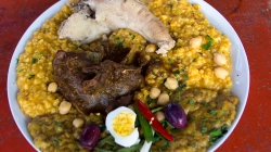 Este plato te lleva literalmente a conocer el PERÚ y su gastronomía típica