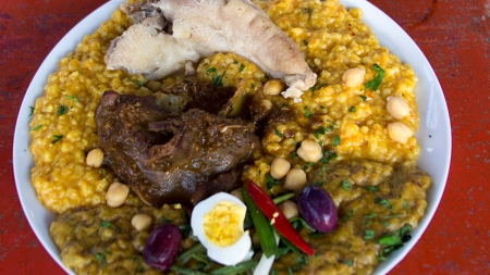 Este plato te lleva literalmente a conocer el PERÚ y su gastronomía típica