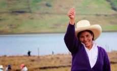 Periodista denuncia a Máxima Acuña de poseer más de NUEVE TERRENOS que sumarían 80.000 m² en todo el Norte del Perú