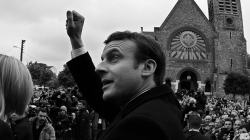 FRANCIA YA TIENE NUEVO PRESIDENTE Y ES EMMANUEL MACRON, QUIÉN APLASTÓ A LE PEN