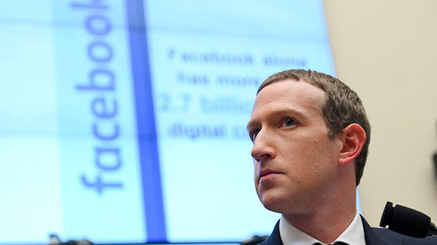 Se filtran 8 millones de datos personales de usuarios peruanos de Facebook en la deep web